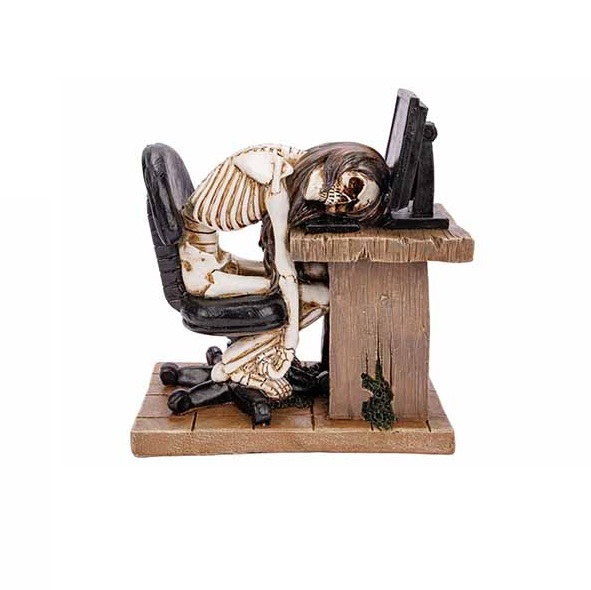 Halloween skelet sleeping nora on desk wit/zwart polyresin 17x10xh18cm p/stuk 1 Nora